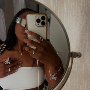 Meet your Posher, Deanna